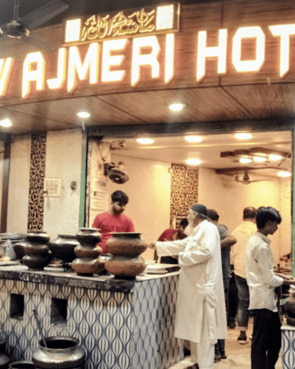 New Ajmeri Hotel
